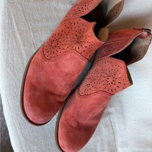 Sofft Ankle Bootie sz 11